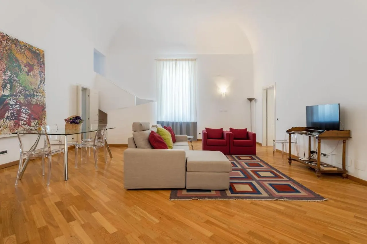 パレルモPalazzo Mazzarinoアパートメント イタリア