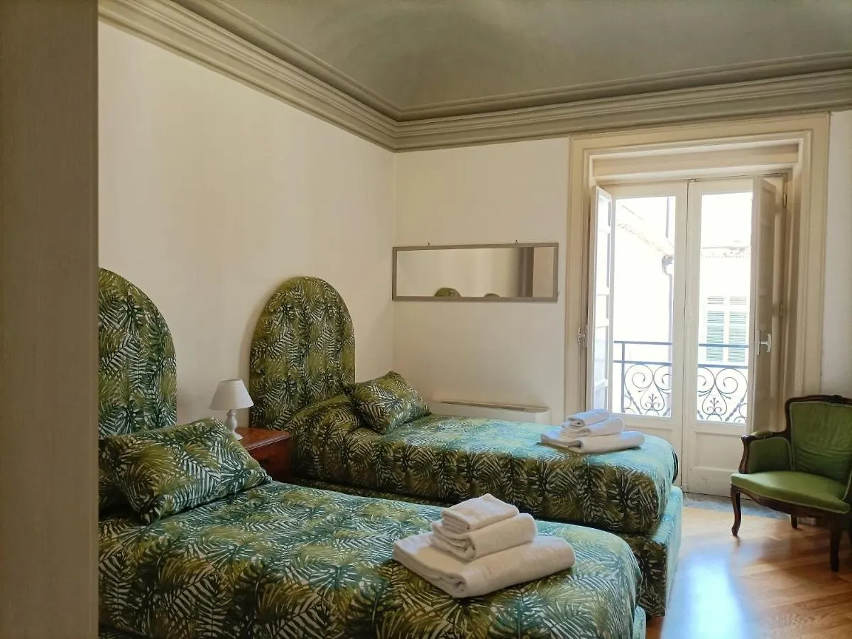 パレルモPalazzo Mazzarinoアパートメント アパート